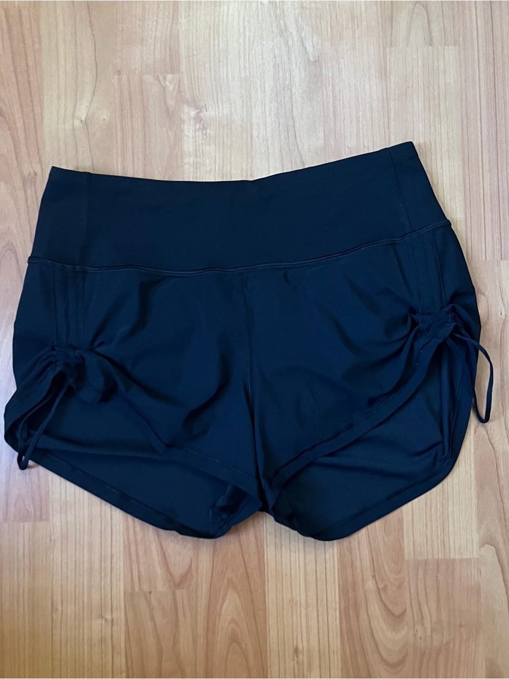Lululemon Cinch and Stretch Short 3in Rare Discontinued